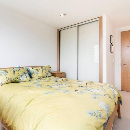 1 Bedroom Penthouse Flat In East London Eksteriør bilde