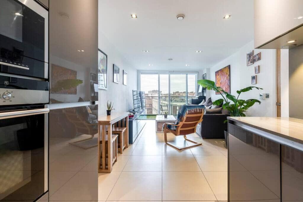 1 Bedroom Penthouse Flat In East London Eksteriør bilde