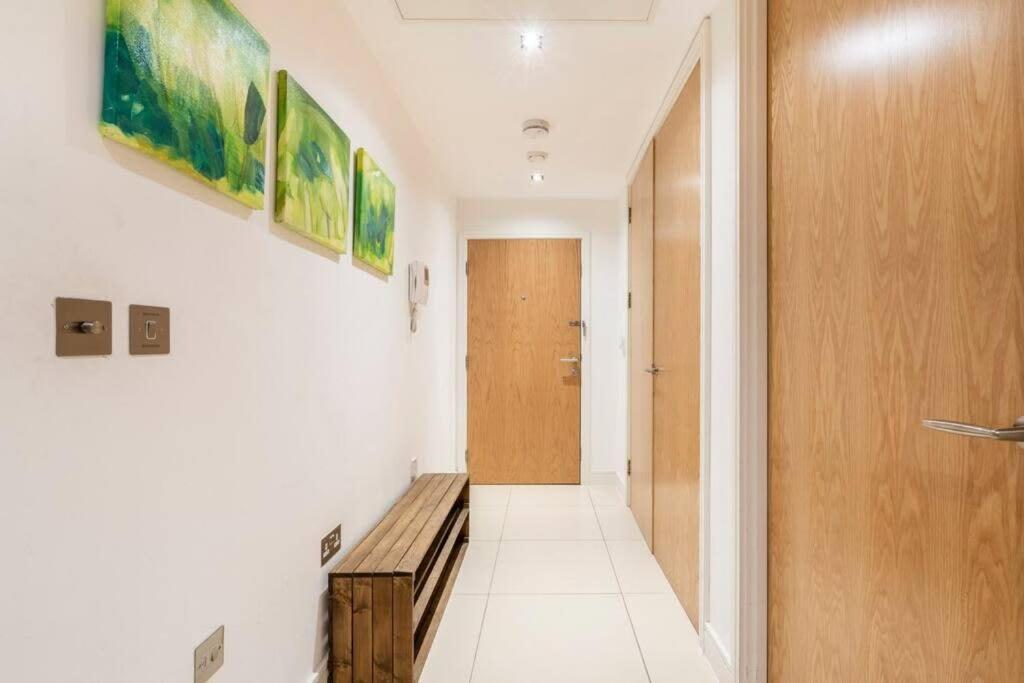 1 Bedroom Penthouse Flat In East London Eksteriør bilde