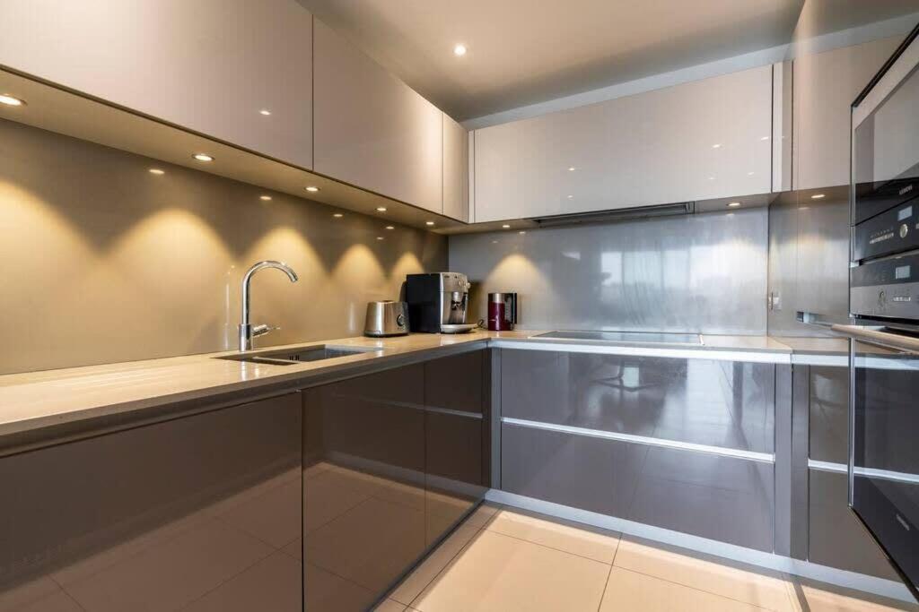 1 Bedroom Penthouse Flat In East London Eksteriør bilde