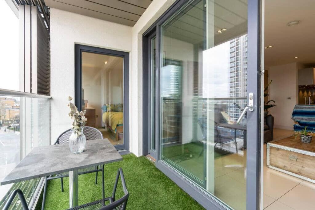 1 Bedroom Penthouse Flat In East London Eksteriør bilde