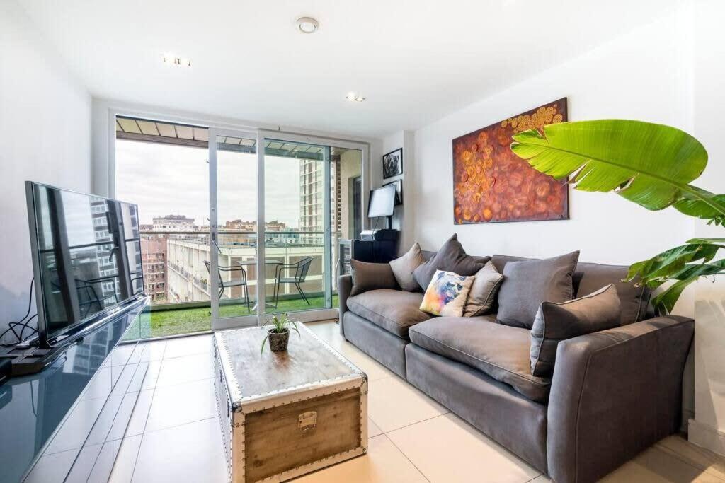 1 Bedroom Penthouse Flat In East London Eksteriør bilde